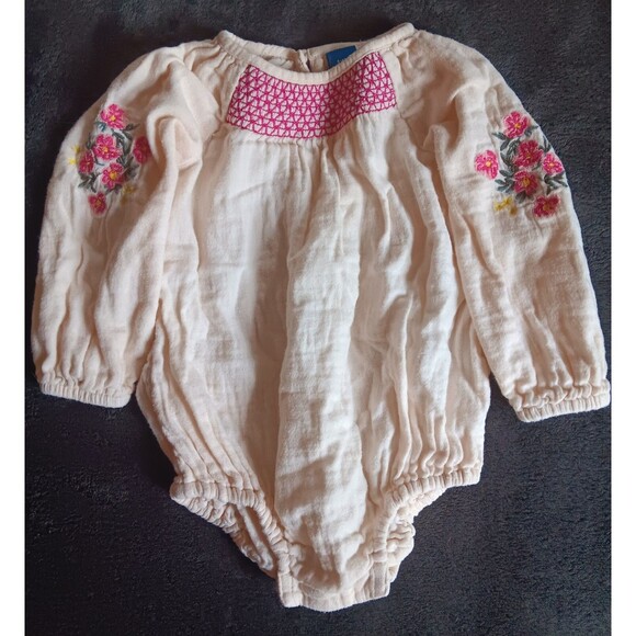 shirt and pants 6 to 12 month Old Navy long sleeve with Flowers Bib girl baby - Picture 2 of 7